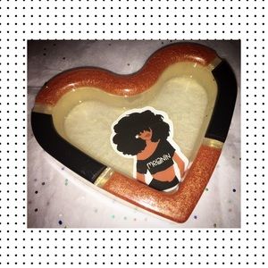 Love of the melanin ashtray